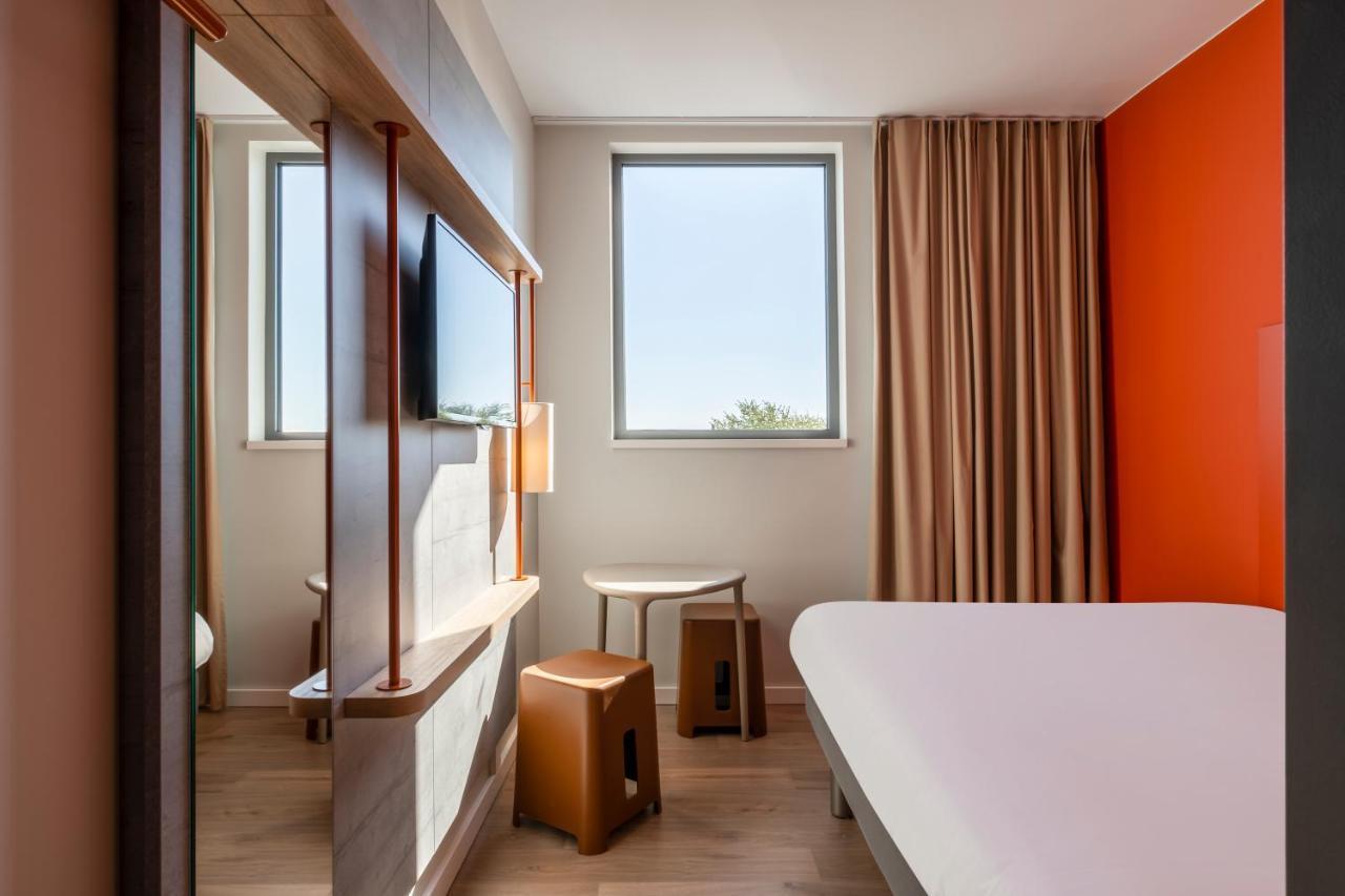 Ibis Budget Gent Centrum Dampoort ภายนอก รูปภาพ