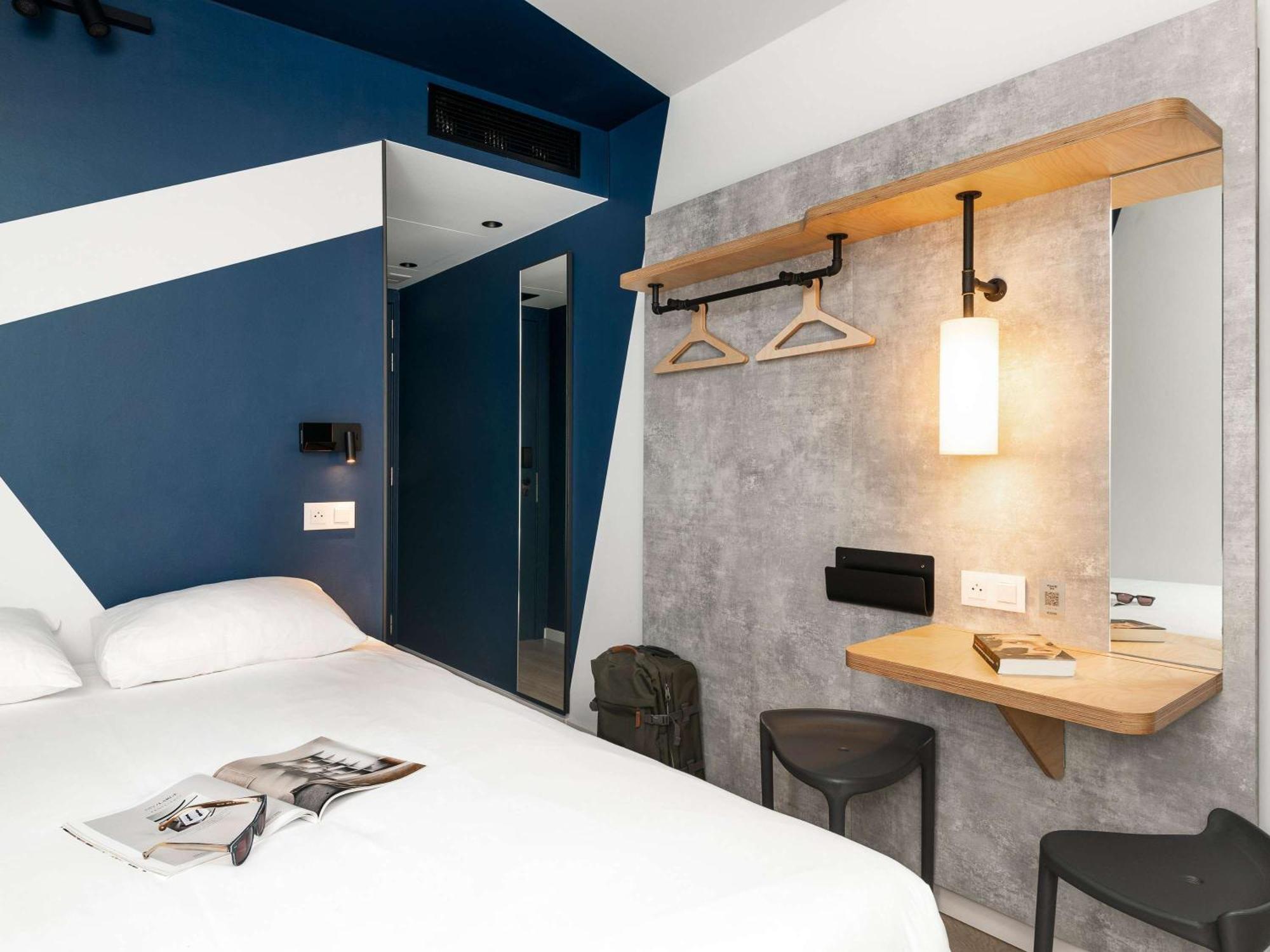 Ibis Budget Gent Centrum Dampoort ภายนอก รูปภาพ