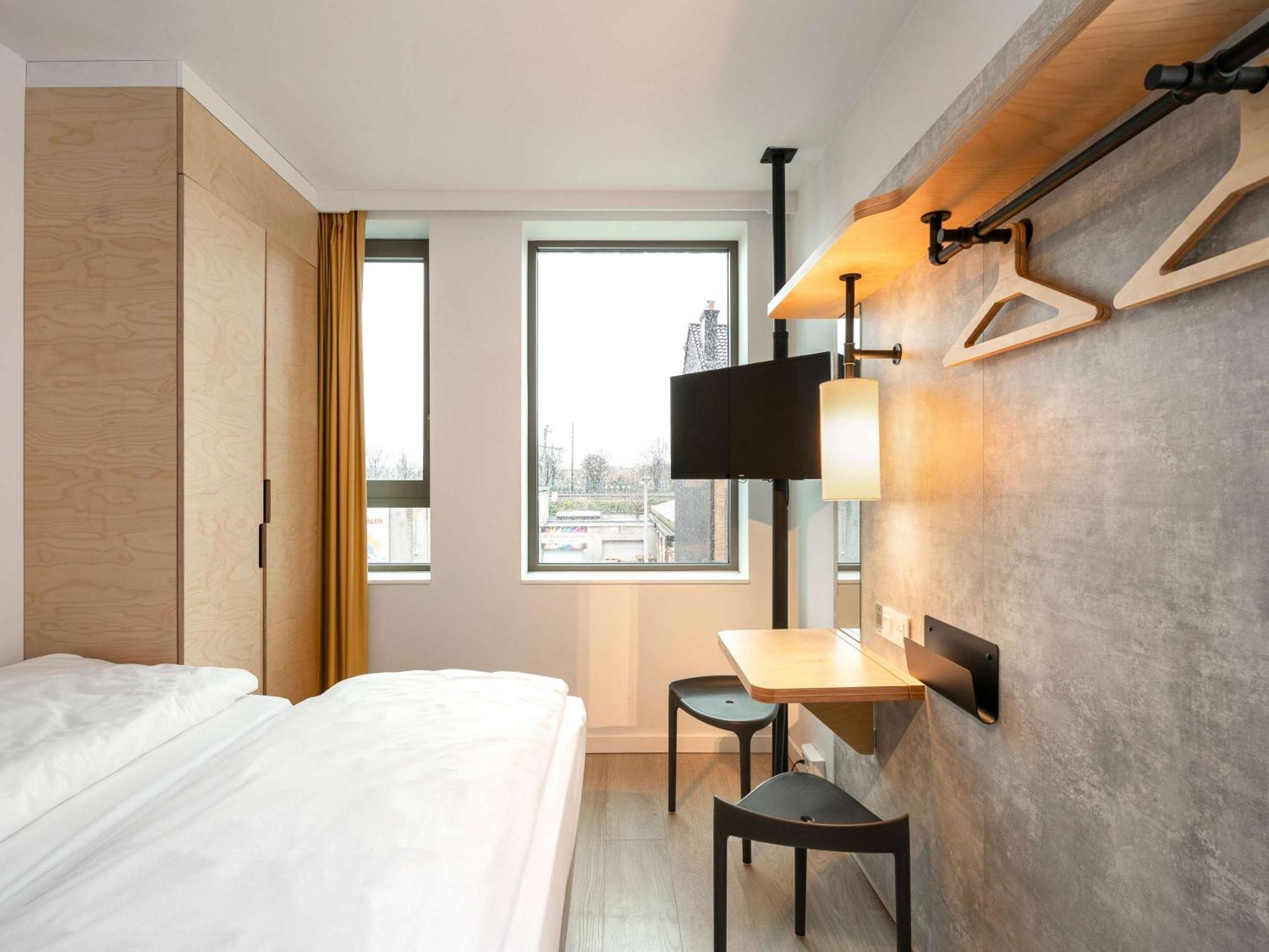 Ibis Budget Gent Centrum Dampoort ภายนอก รูปภาพ